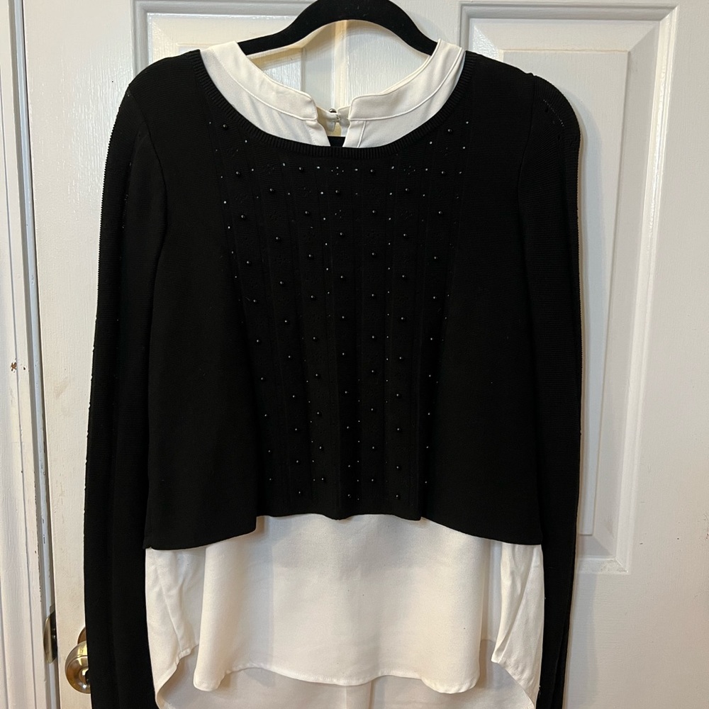 White House Black Market sweater blouse size large
